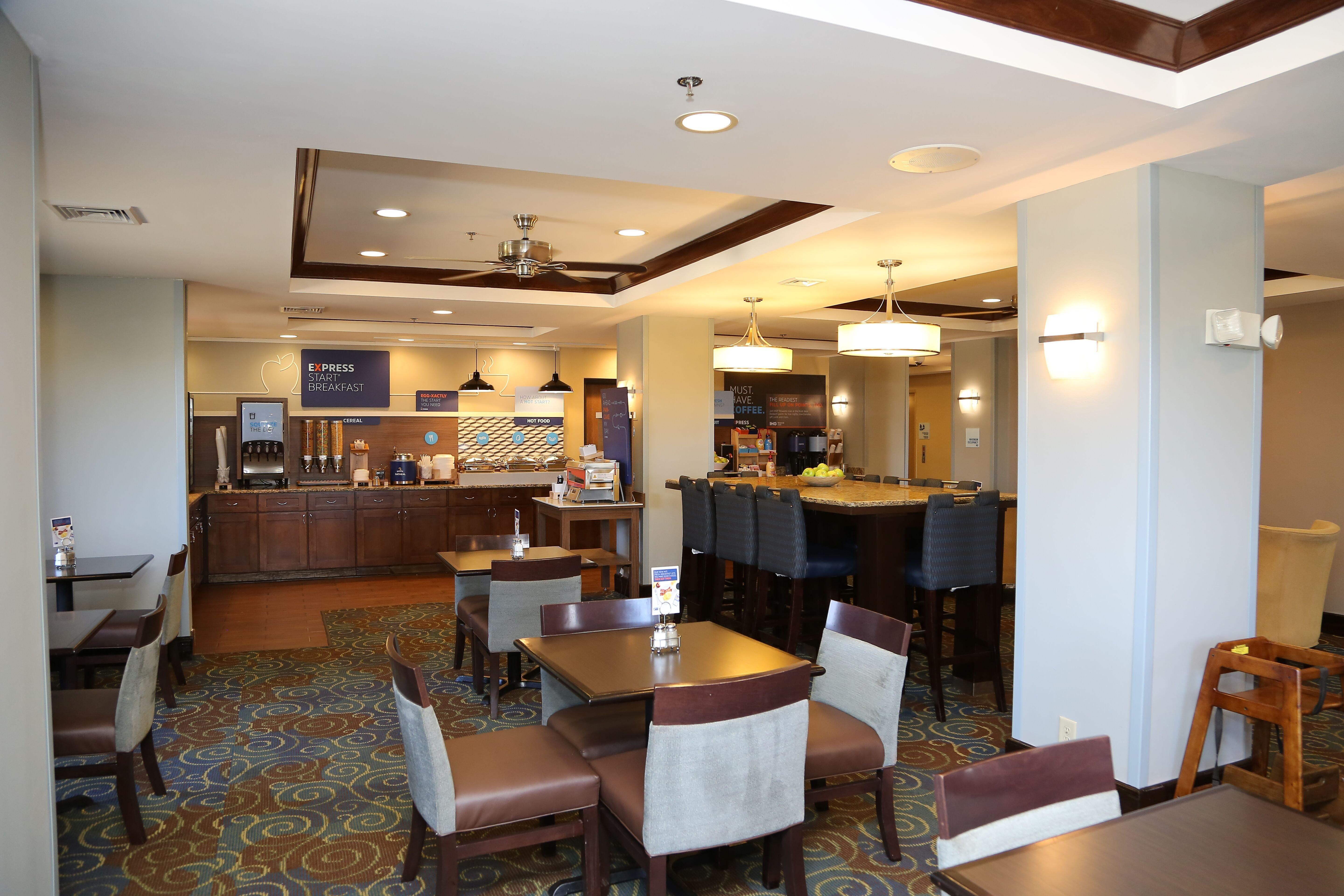 Holiday Inn Express Hotel & Suites Cleveland - Ms By Ihg Exteriér fotografie