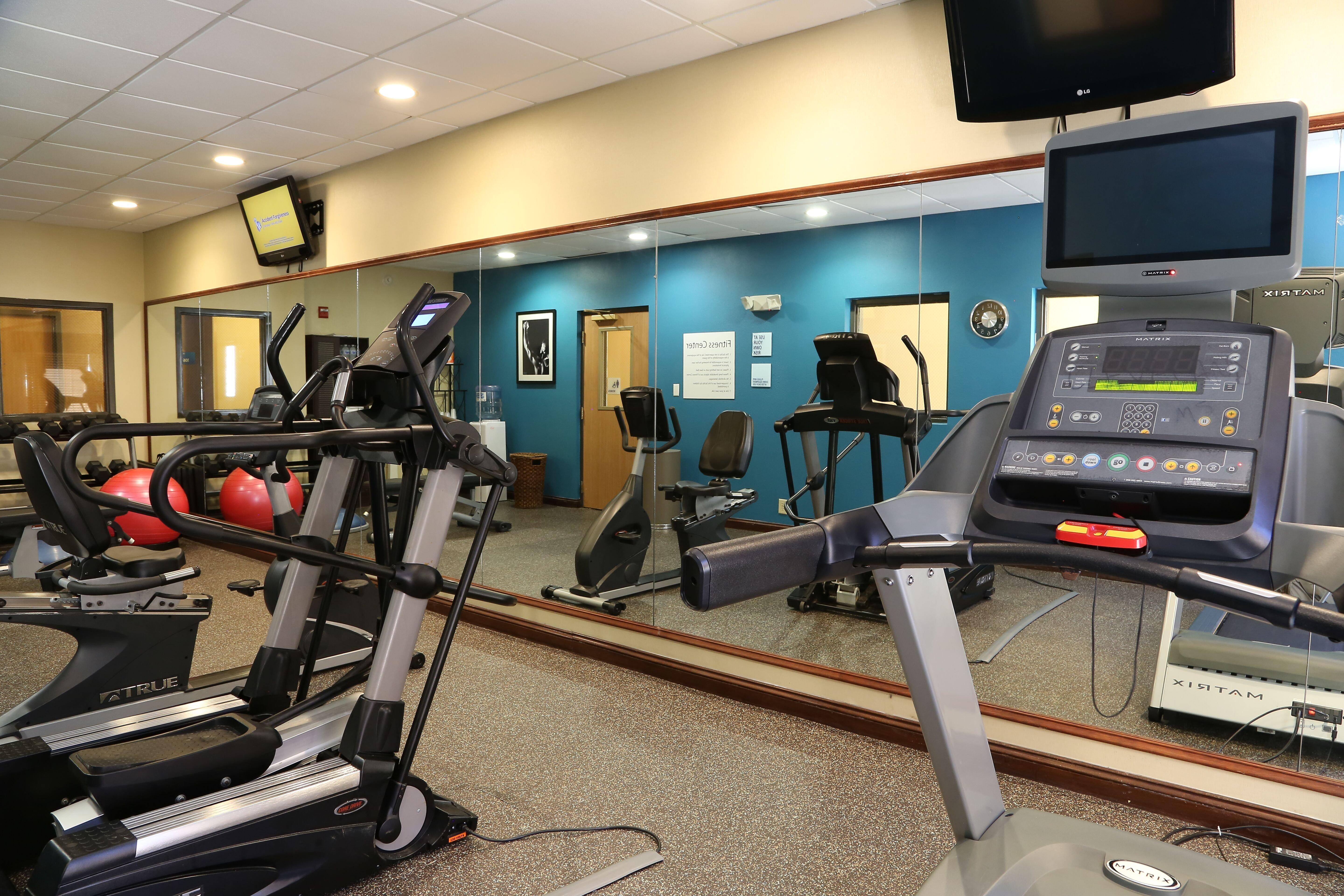 Holiday Inn Express Hotel & Suites Cleveland - Ms By Ihg Exteriér fotografie