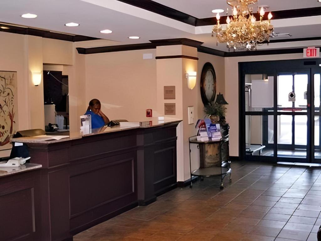 Holiday Inn Express Hotel & Suites Cleveland - Ms By Ihg Exteriér fotografie