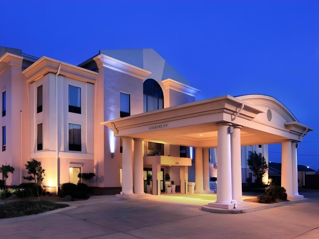 Holiday Inn Express Hotel & Suites Cleveland - Ms By Ihg Exteriér fotografie