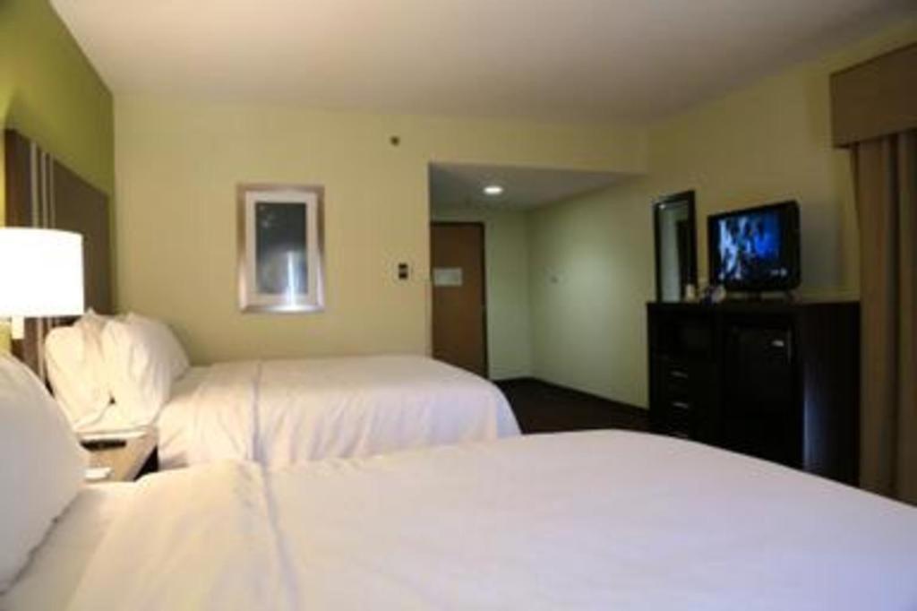 Holiday Inn Express Hotel & Suites Cleveland - Ms By Ihg Exteriér fotografie